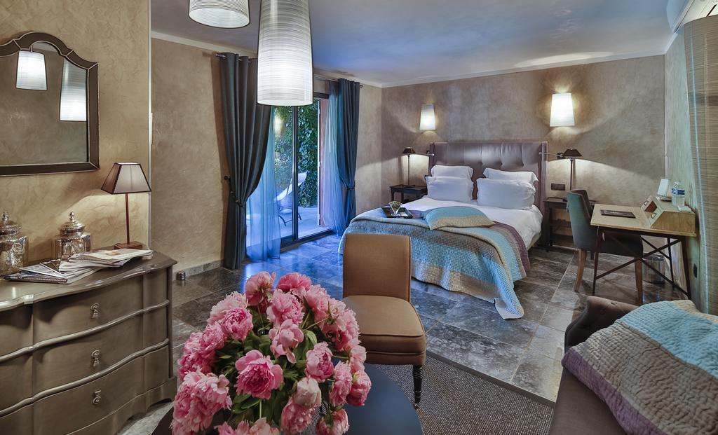 Hostellerie Les Gorges De Pennafort Callas Room photo