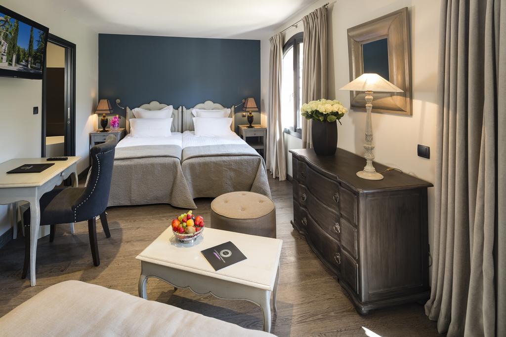 Hostellerie Les Gorges De Pennafort Callas Room photo